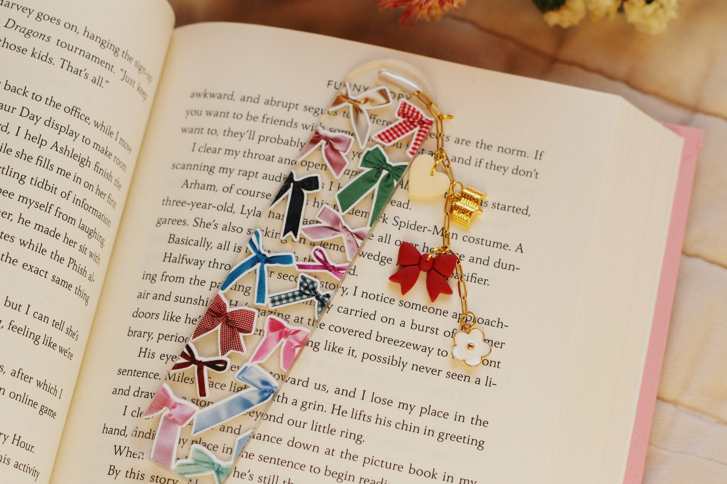 Bows Bookmark