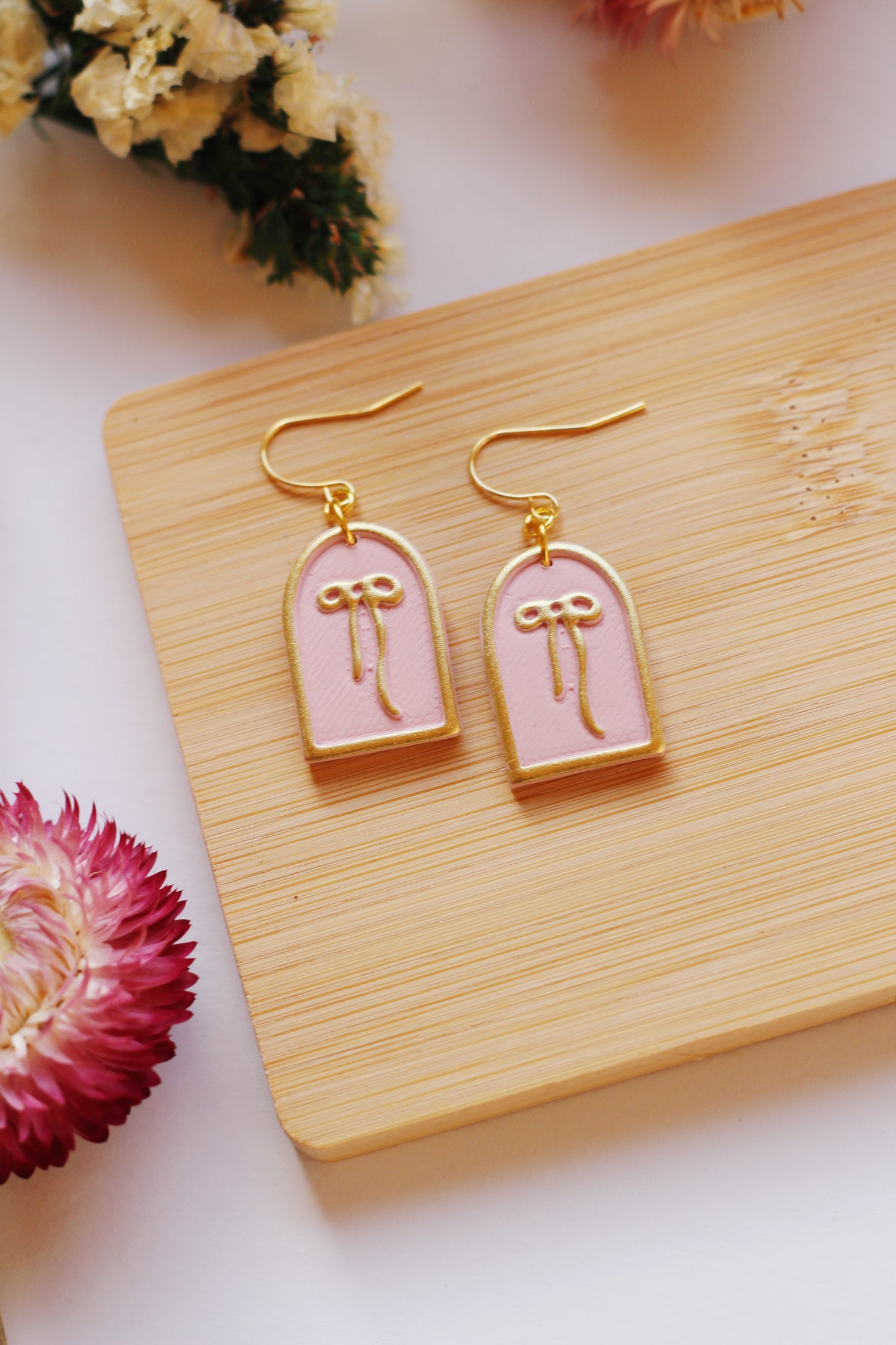 Bow Arches (Multiple Colors)