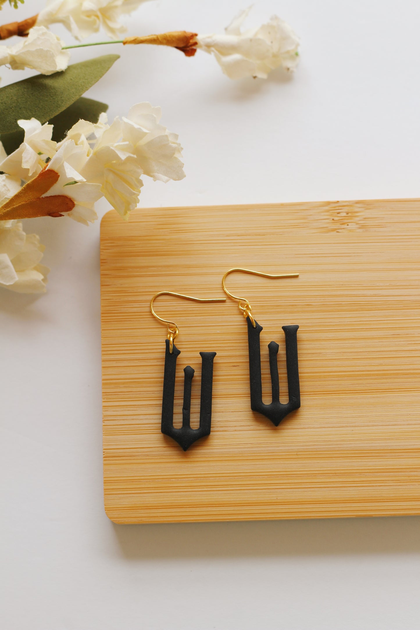 Black ‘W’