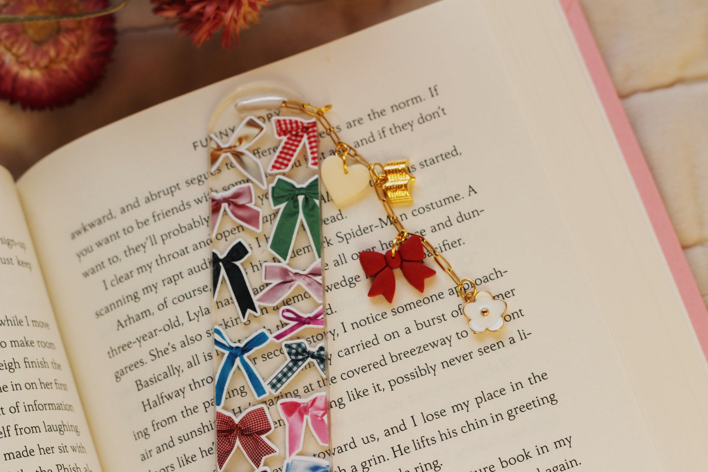 Bows Bookmark