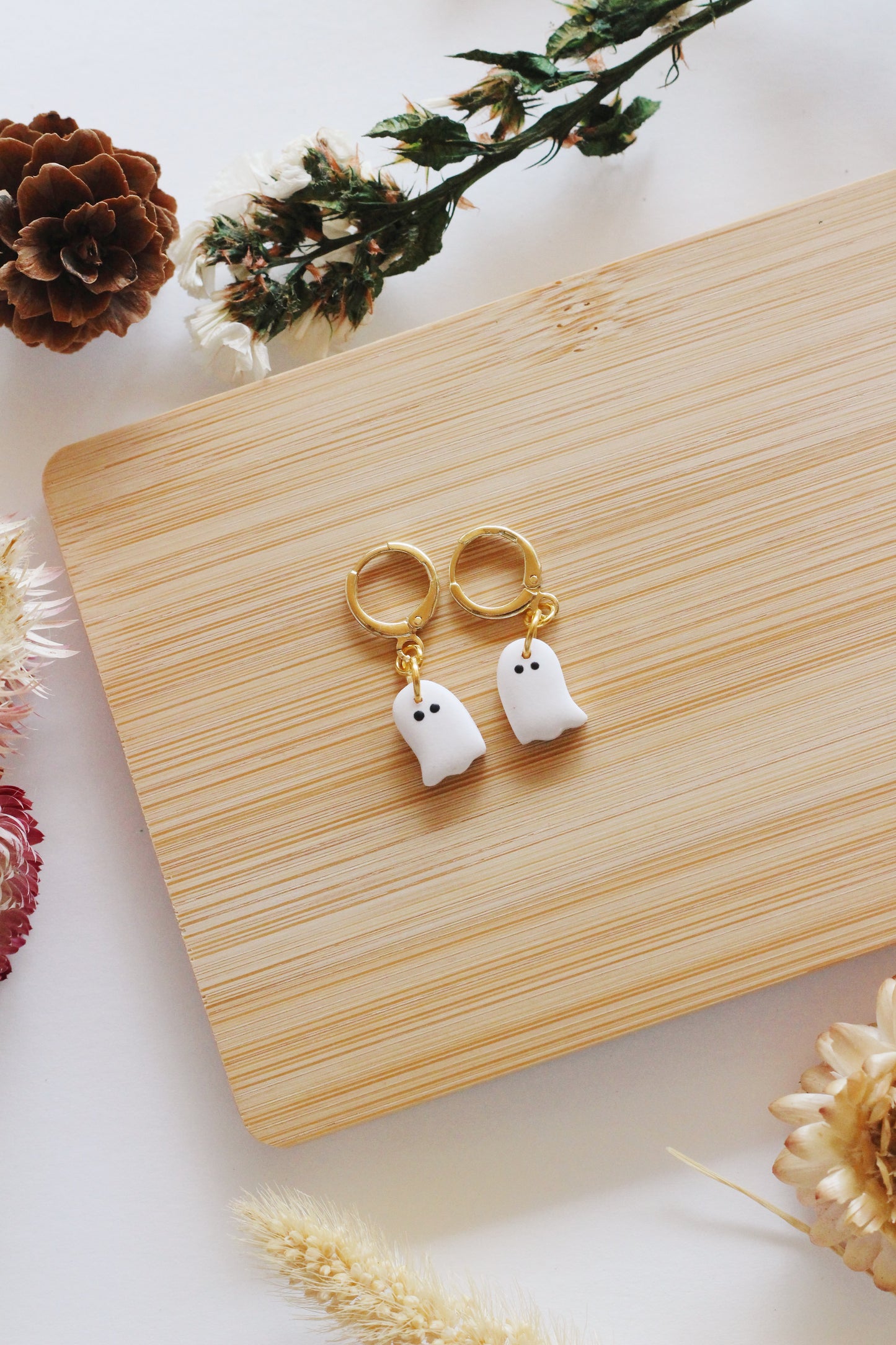 Mini Ghost Huggies