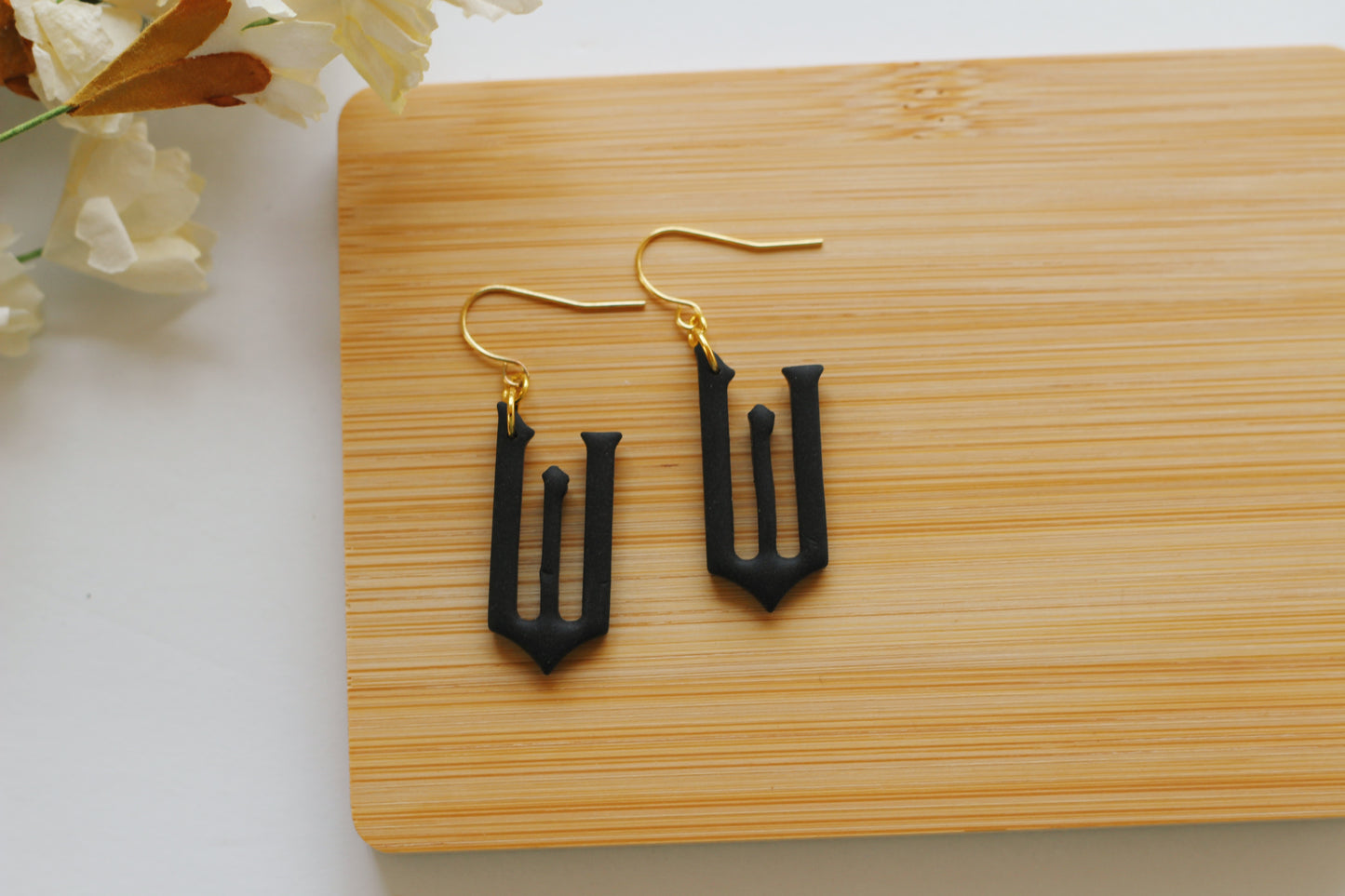 Black ‘W’