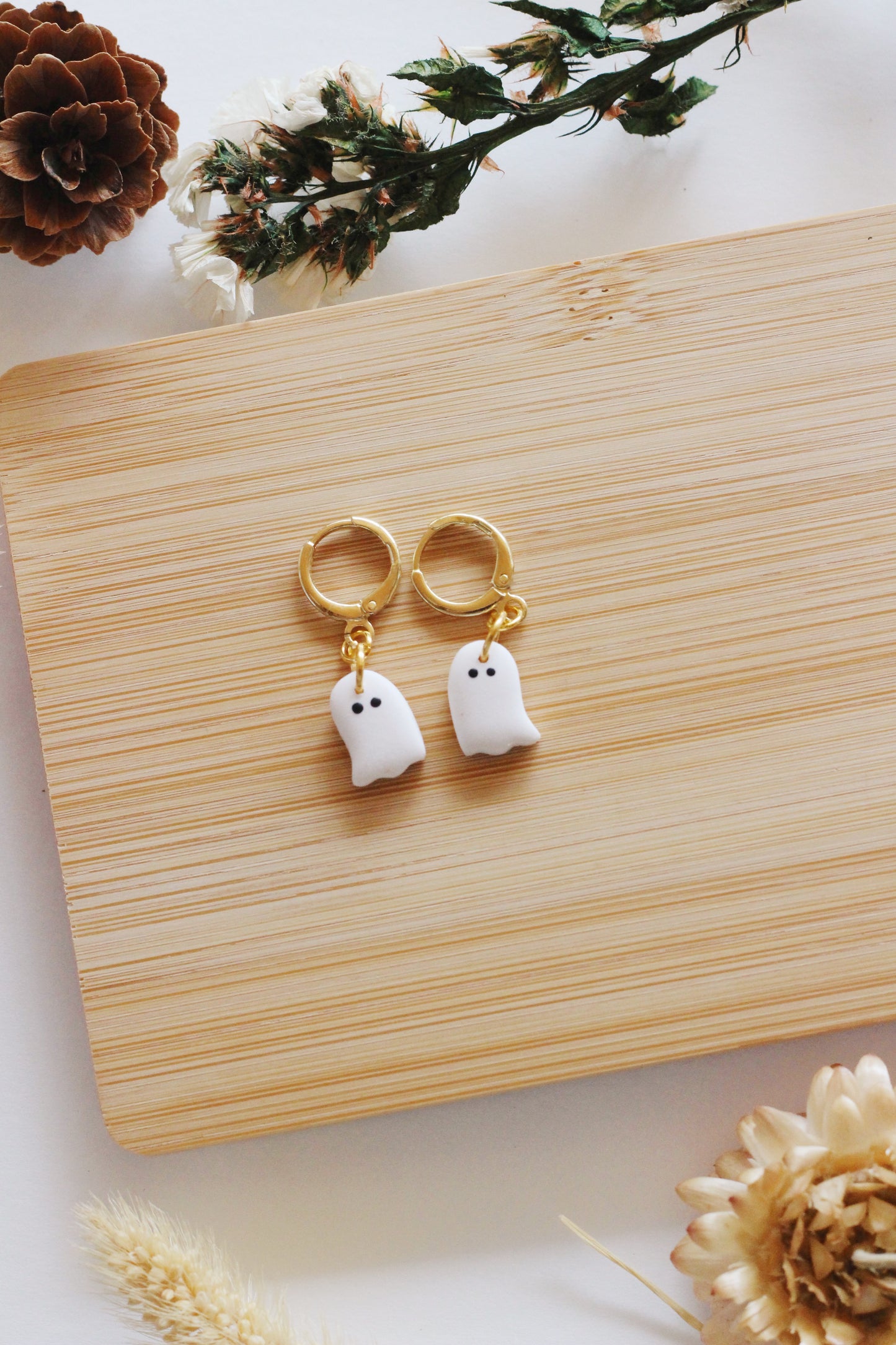 Mini Ghost Huggies
