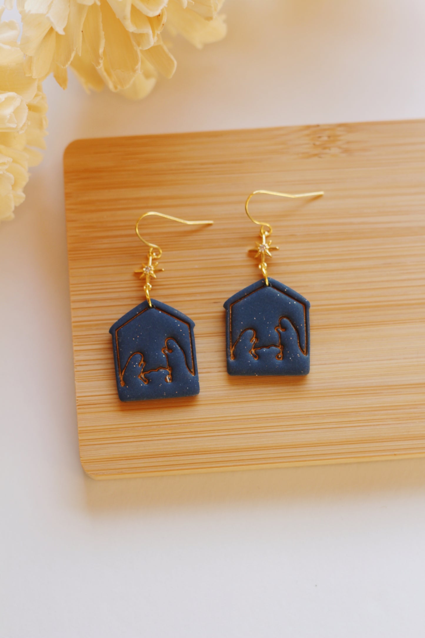 Nativity Scene (Multiple Colors)