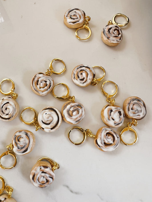 Cinnamon Roll Huggies