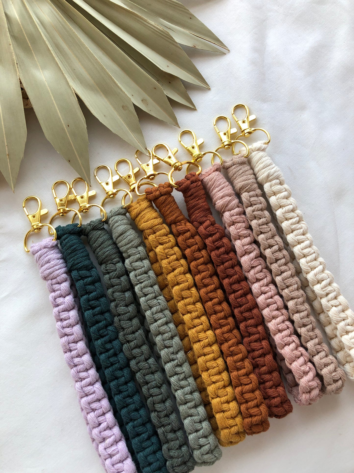 Macrame wristlet